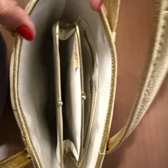 Vtg 50s 60s “Adrian’s of Palm Springs”Floral Embroidered Gold Accent Silk Purse - Picture 4 of 9